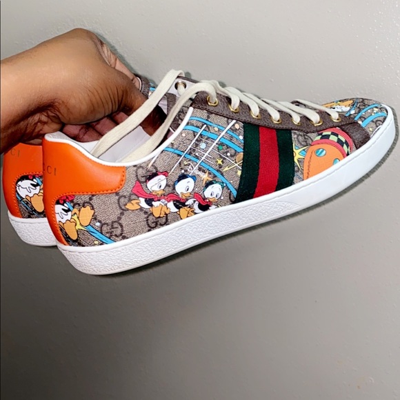 Gucci women’s Disney sneakers - Picture 8 of 9